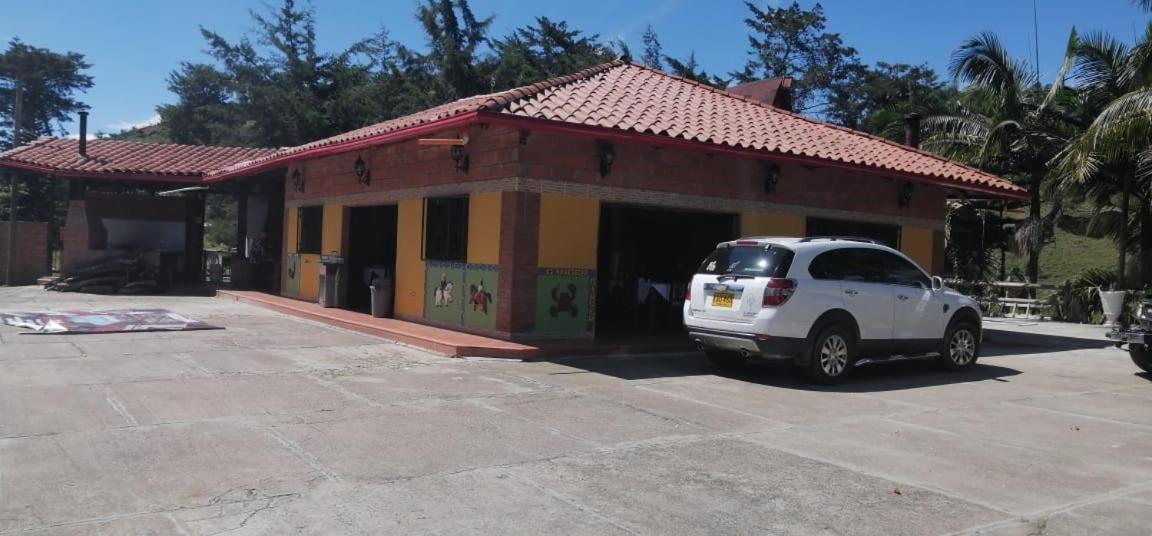 Hotel El Potrillo El Penol  Esterno foto
